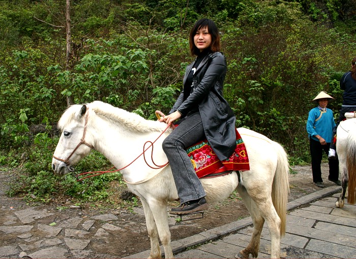 Li Yun on Ma(horse)